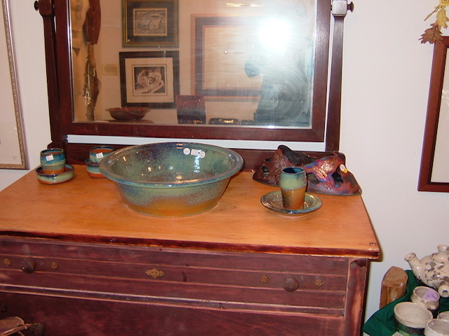 Sink in dresser